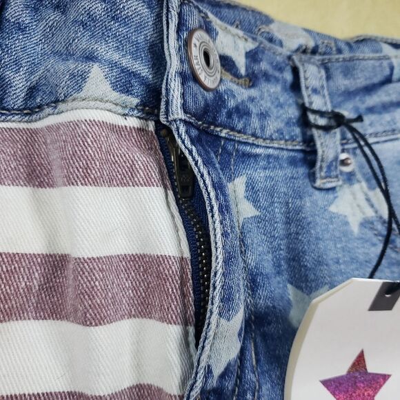 NWT Vanilla Star High Rise Flag Jean Shorts Size 0 USA American Flag Distressed - Picture 9 of 11